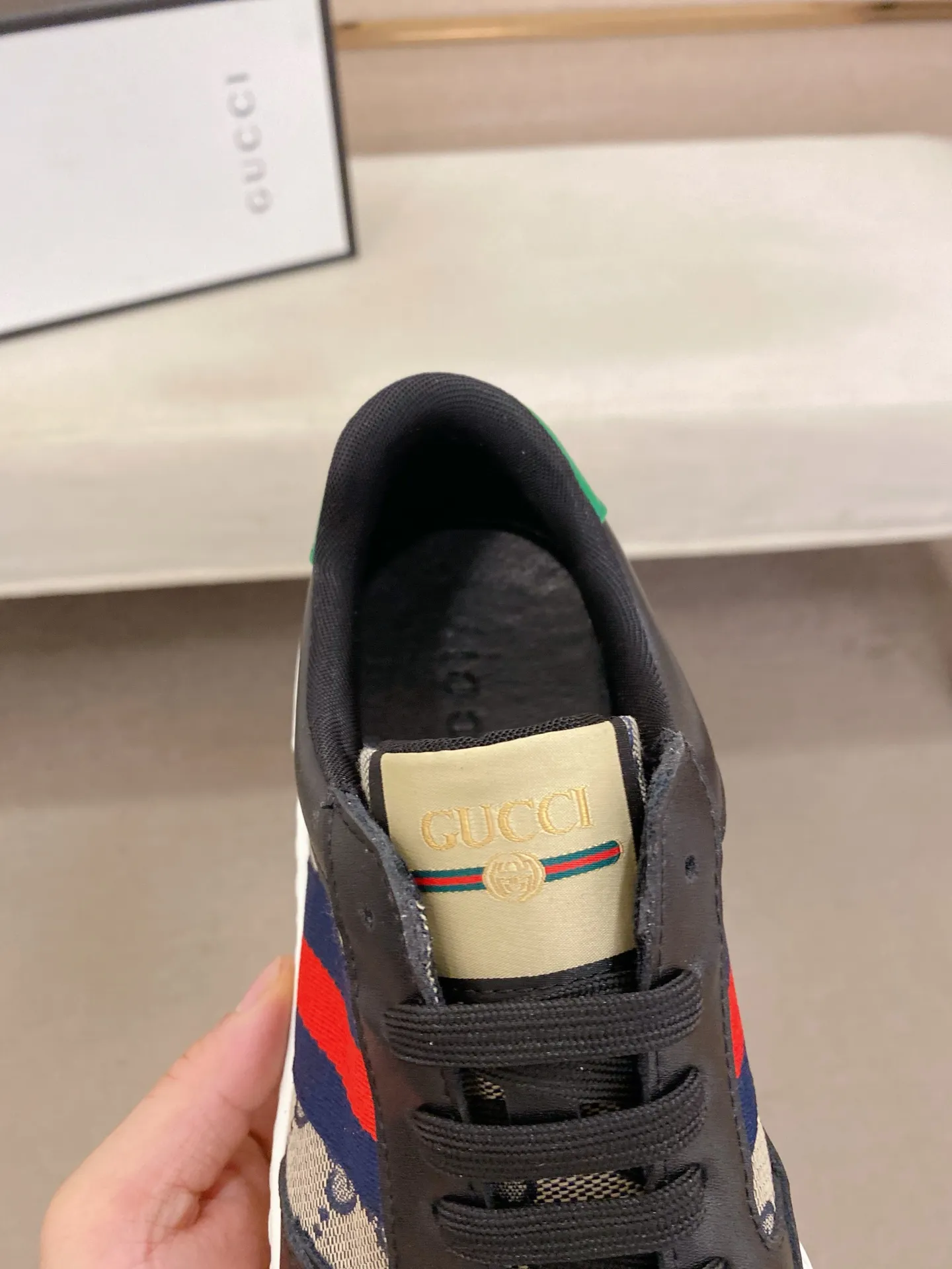 Men's Men's Shoes💰 420💰【Gucci】Gucci men's latest series of casual shoes! The official website is built 1:1. The upper is made of imported high-quality cowhide, and the lining is made of high-quality sheepskin, which is soft and comfortable. Picky selection of materials and exquisite workmanship give you the best enjoyment. Number of yards: 38-44 yards.